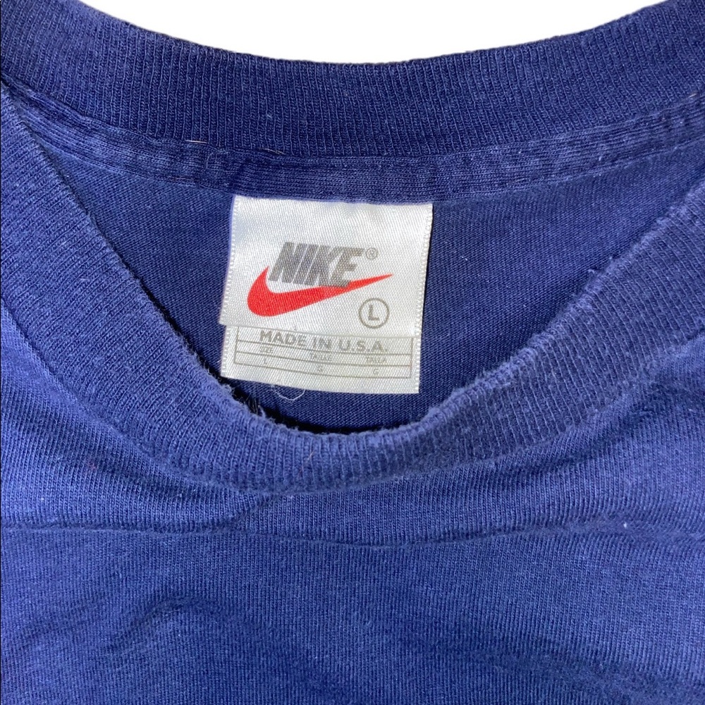 Mens Vintage Nike Pocket Tee, Large - Picture 3 of 4